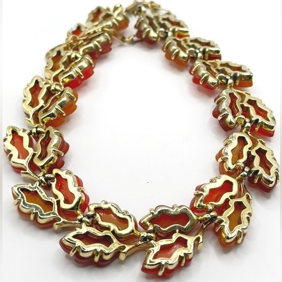 Vintage 1960 Signed Lisner Thermoset Lucite Fall Leaves Necklace Bracelet Set - Picture 6 of 8